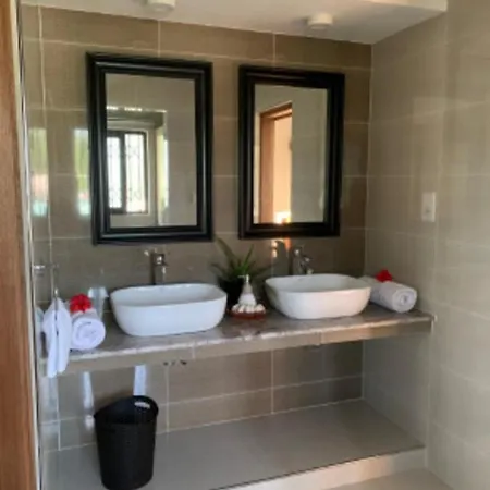 Stunning 2-Bed Dunstaffange Paint House Apartamento *