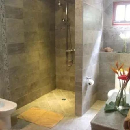 Stunning 2-Bed Dunstaffange Paint House