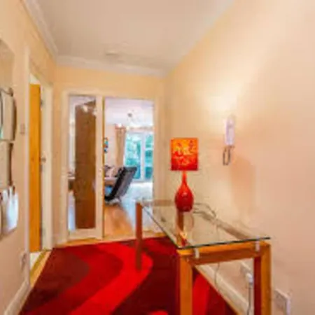 Stunning 2-Bed Dunstaffange Paint House * Dublin